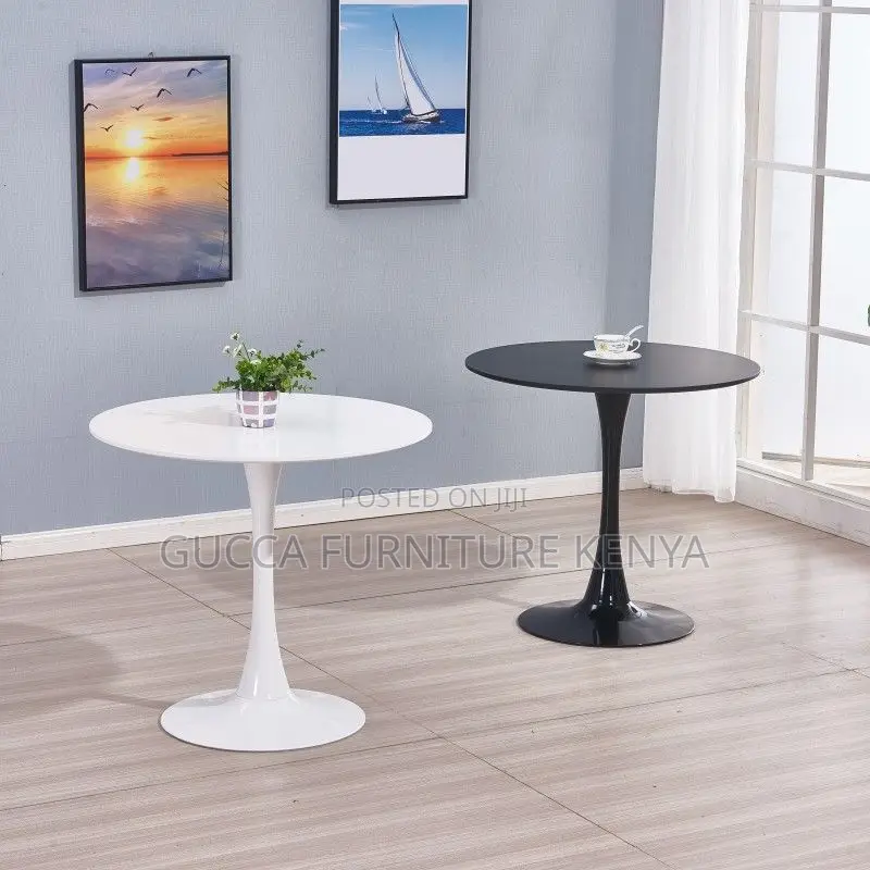 Dining Tables:Dining Rounded Table With White Vitreous Top