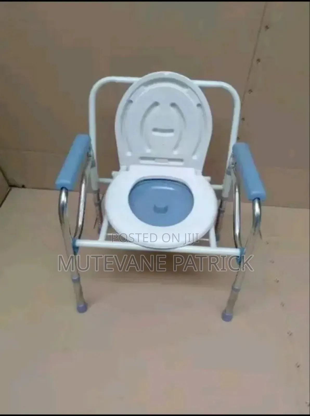 Commode Chair