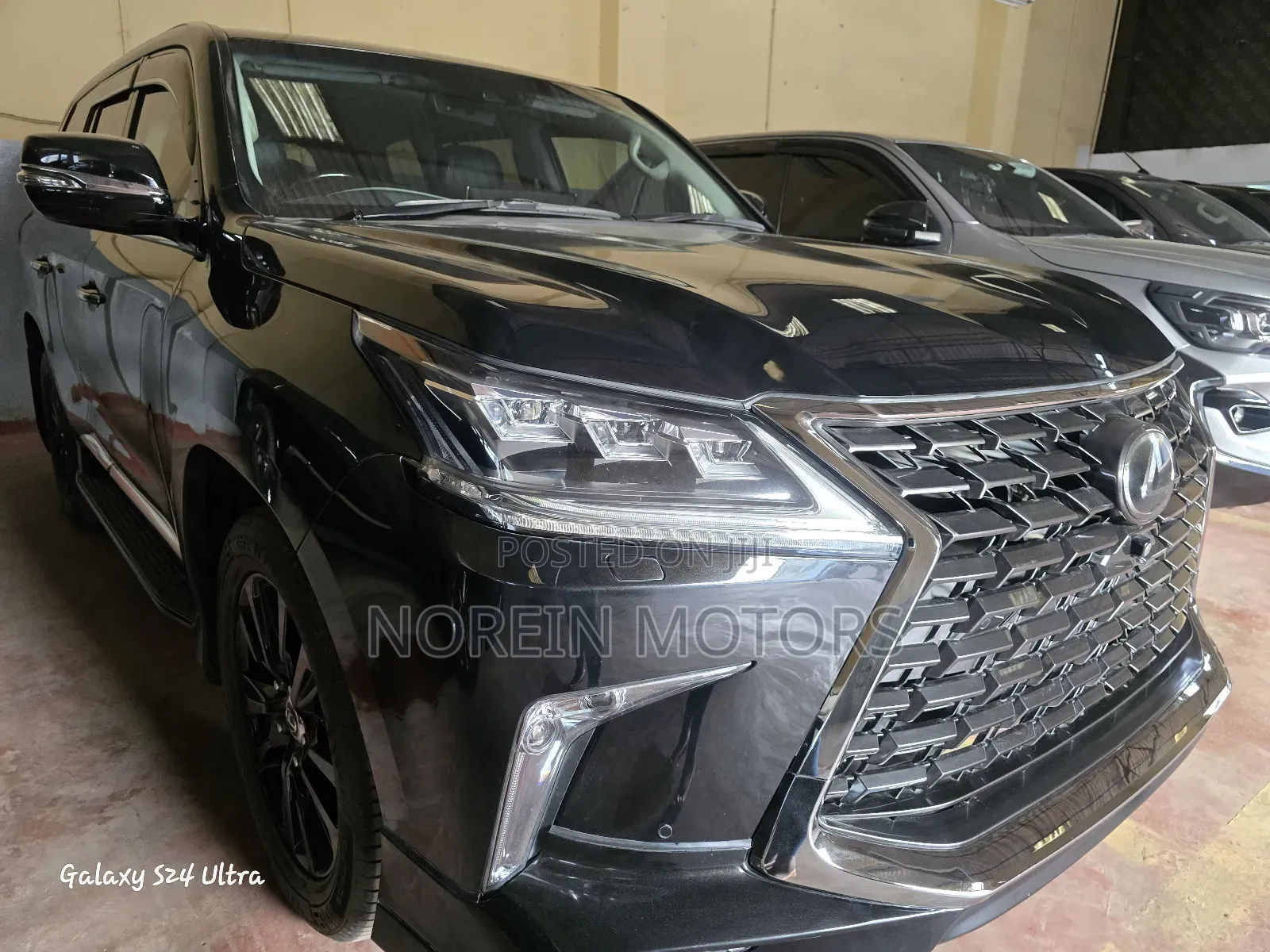 Lexus LX 2018 Black