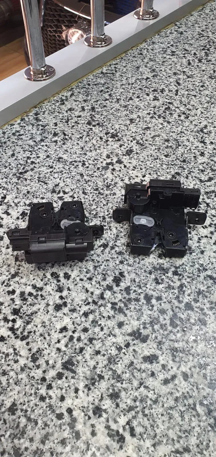 Nissan Dualis/Qashqai Boot Lock