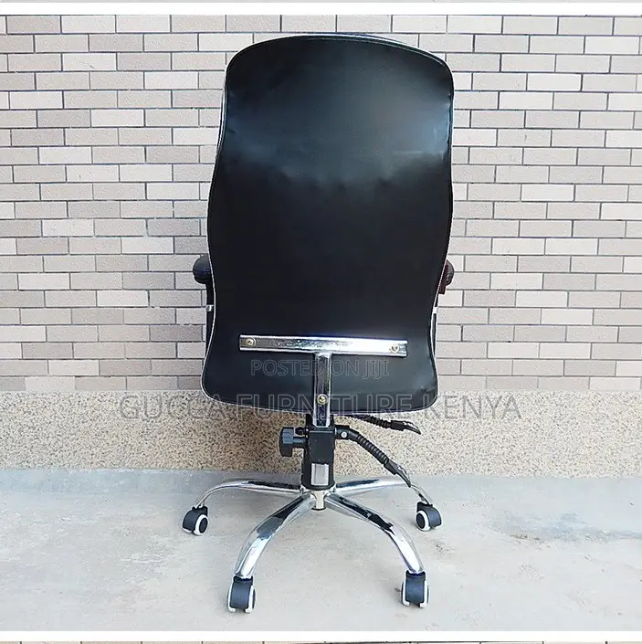 Office Chair: Leather Home Office Staff Generic Chair