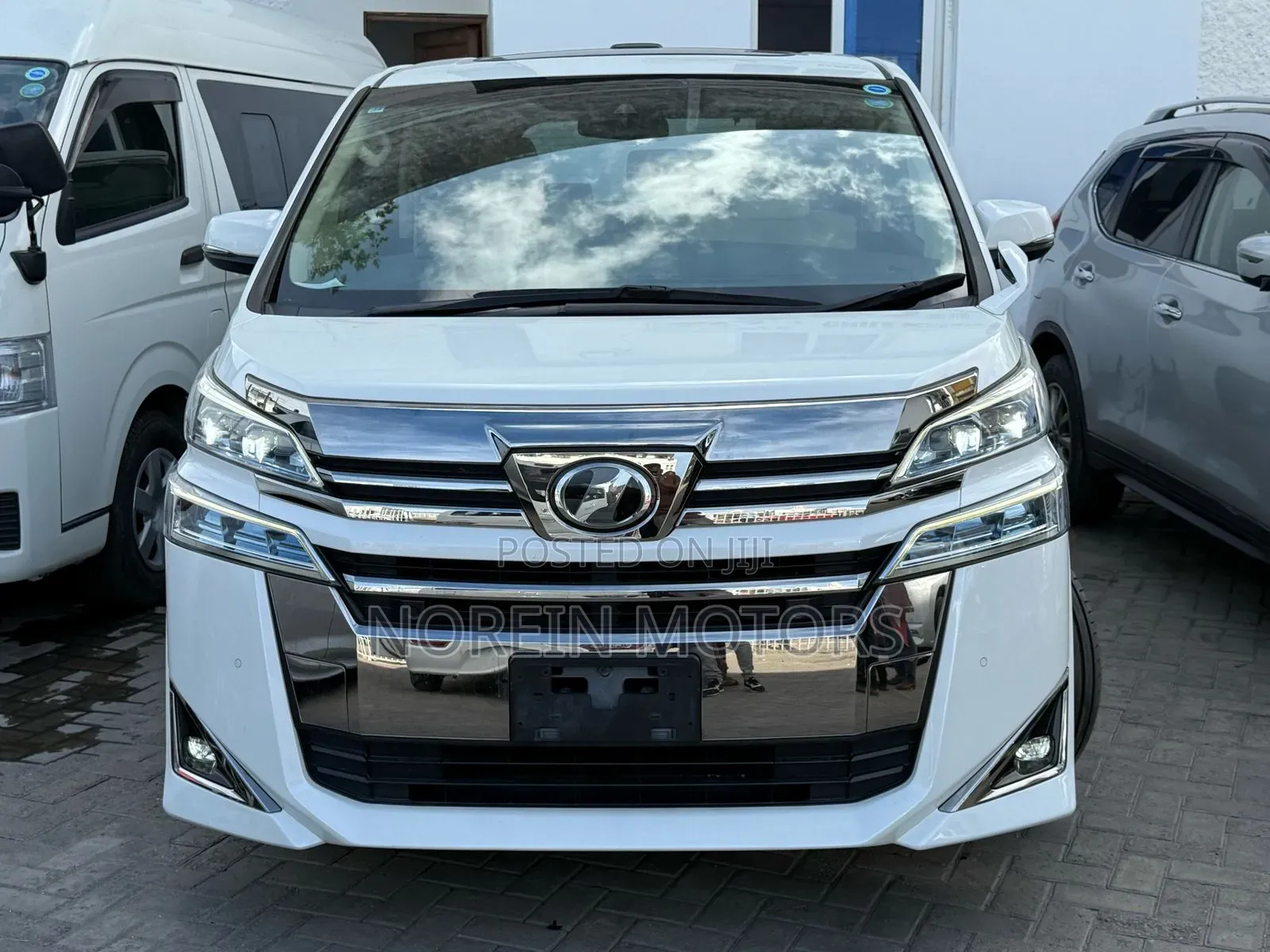Toyota Vellfire 2019 Off white