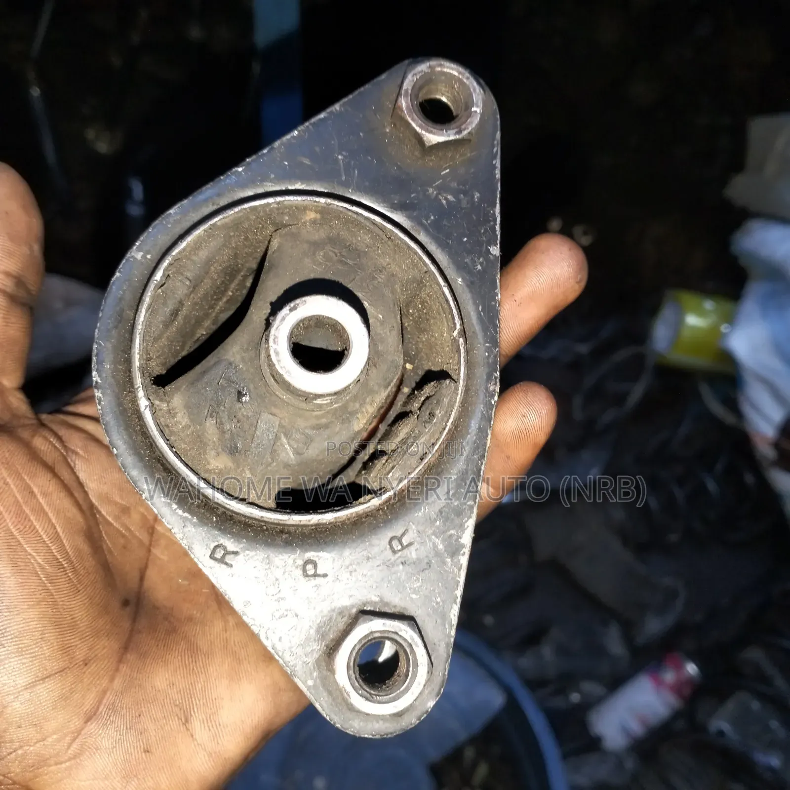 Gear Mounting Nissan Vannete