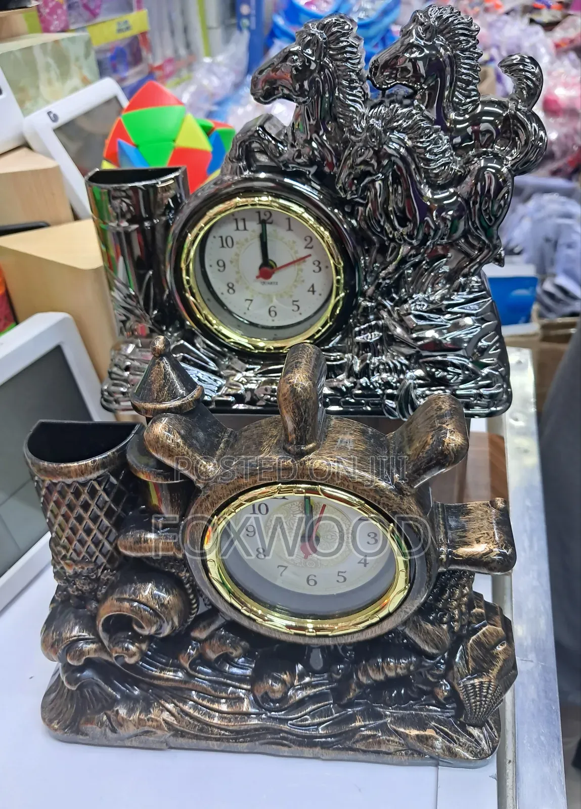 Timona Wooden Desk Clock