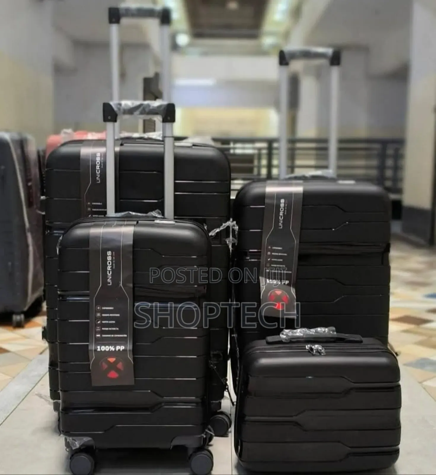 Size 4 Fashion 4 in 1 Unbreakble Laxurious Rubber Suitcase