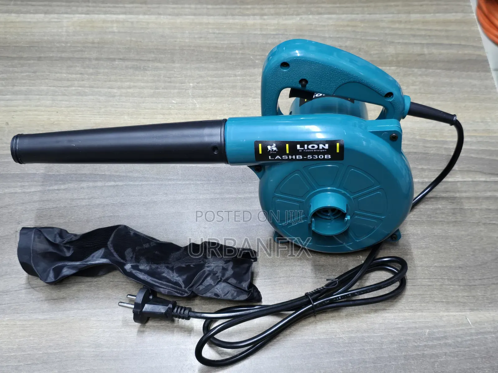 Heavy-Duty Industrial Air/Dust Blower With Suction