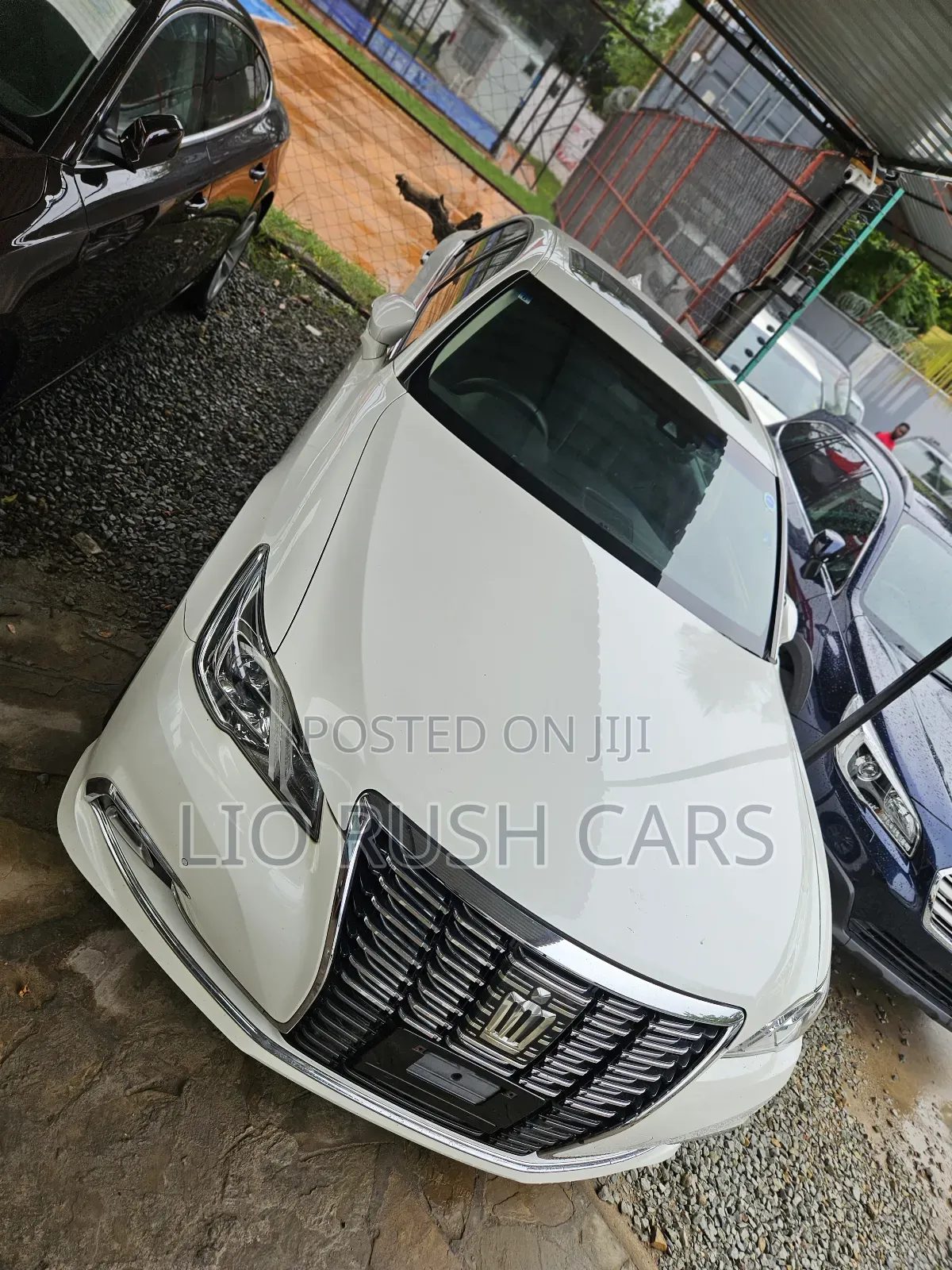 Toyota Crown 2018 White