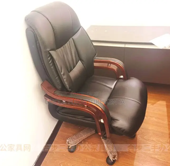 Office Chair: High-Back Computer Boss Chair for Business