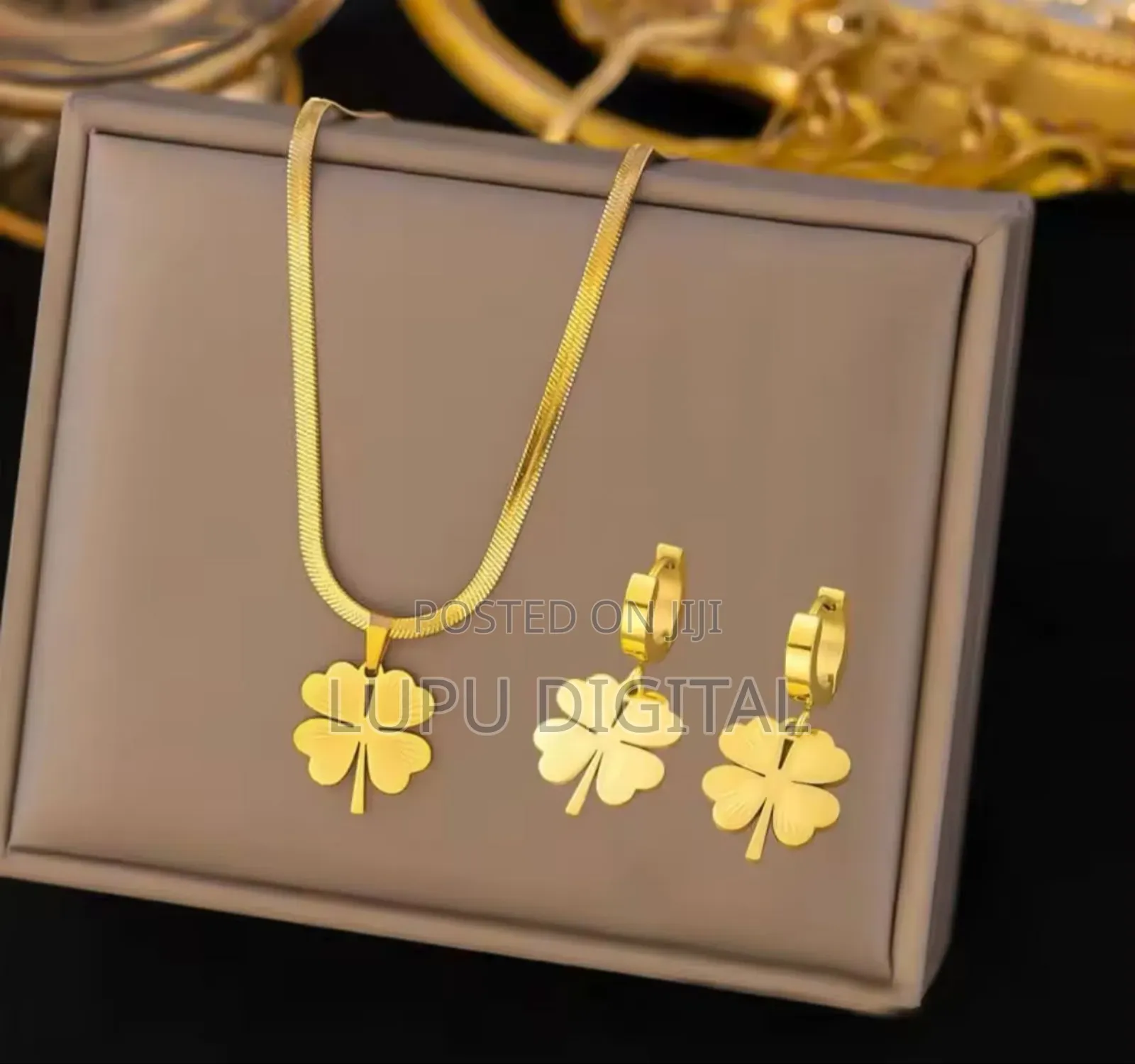 Matching Jewellery Set