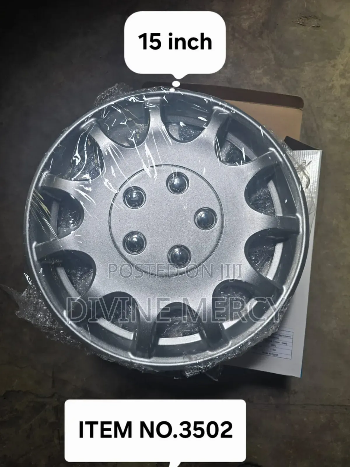 Toyota Wheel Cover Silver Size 13,14,15