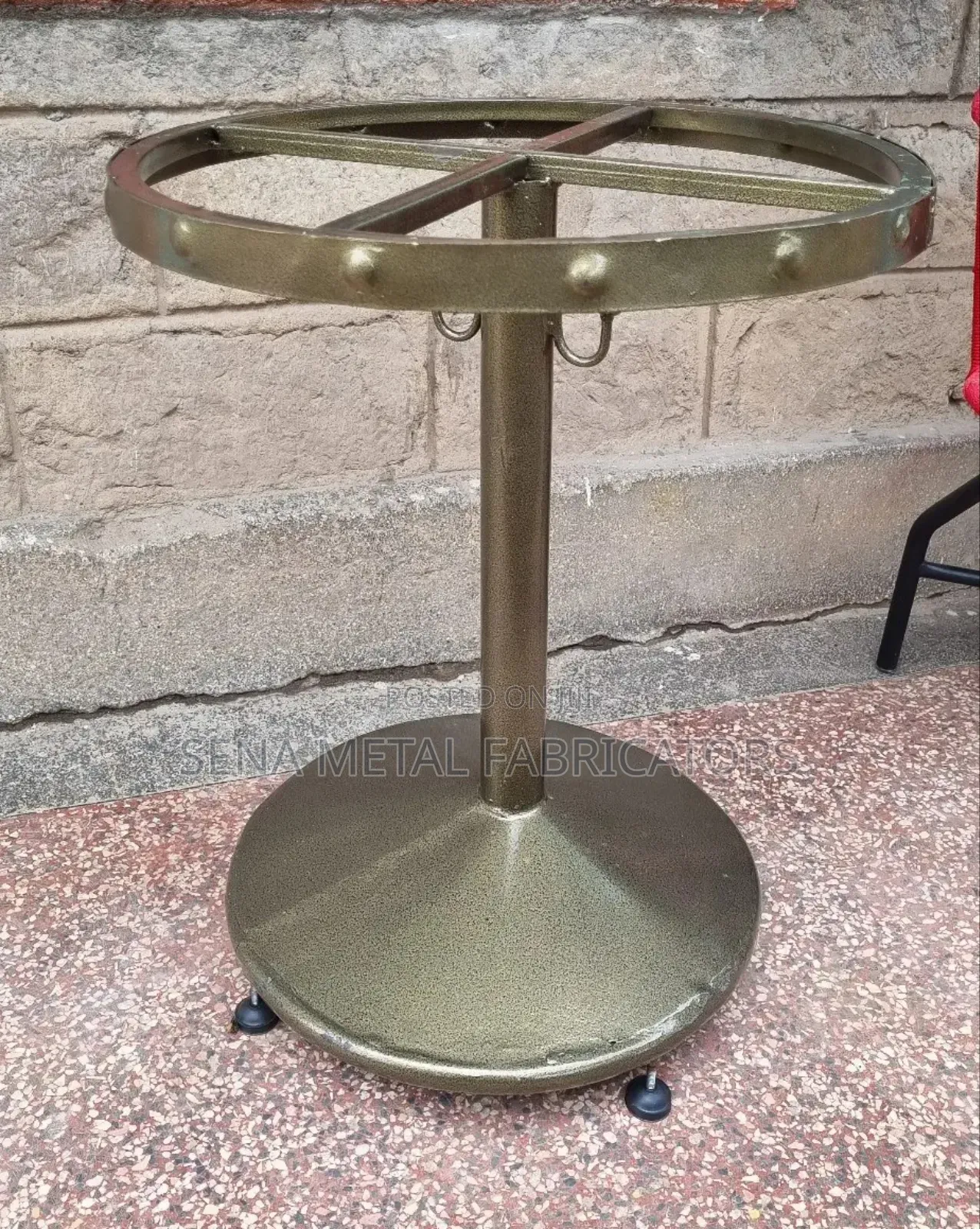 Ready-Made Restaurant Leg Stands With Gold Powder-Coated