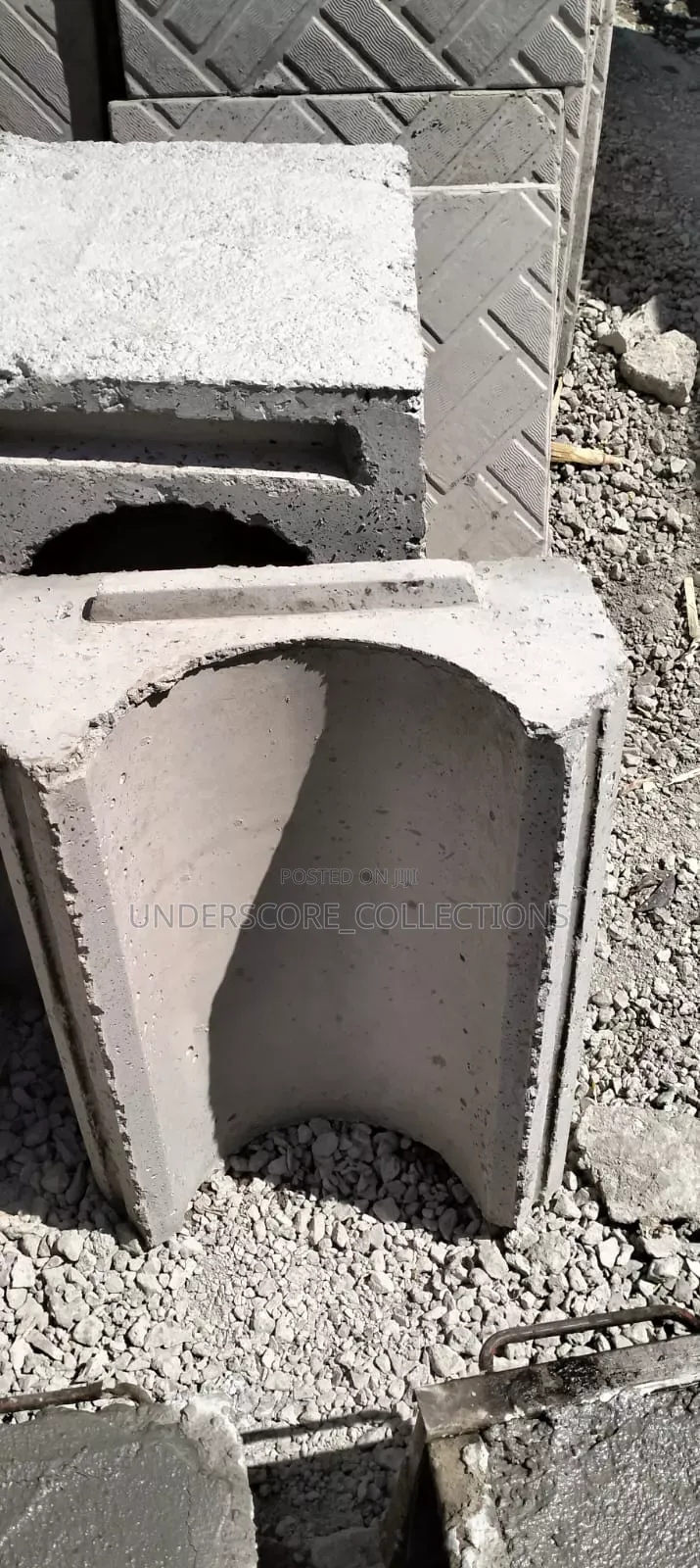 9 Inches Inverted Drainage Block