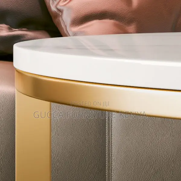 Coffee Table:Elegant Rounded Real Marble Office Side Table
