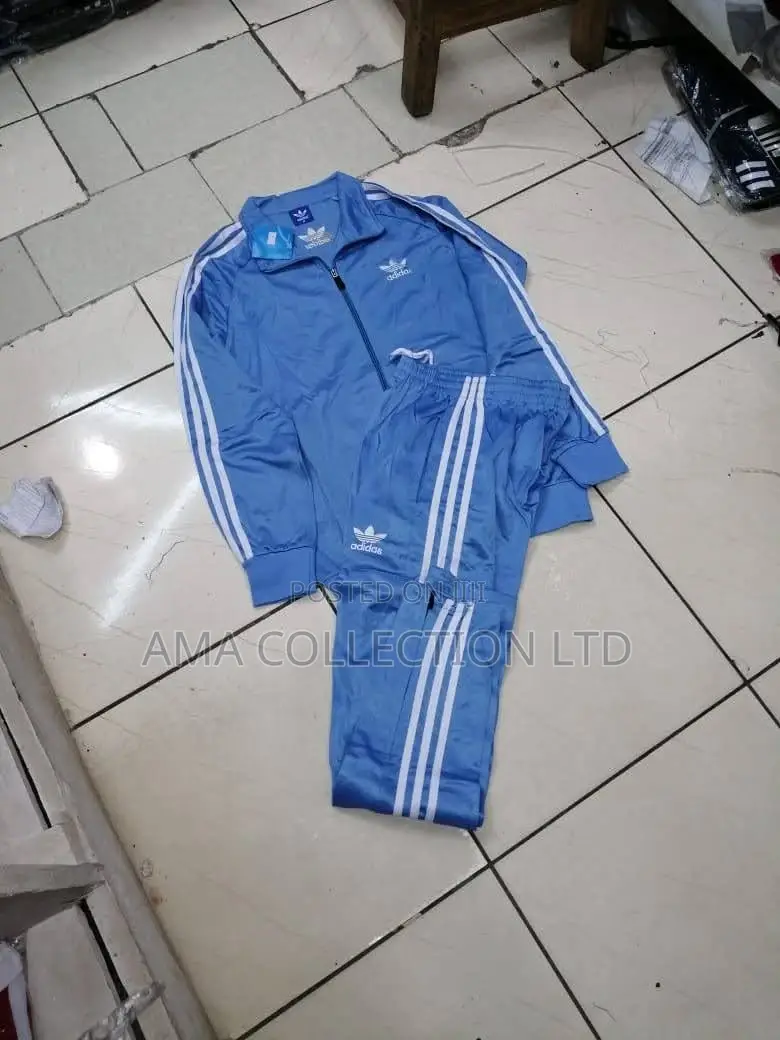 Imported Tracksuits – Perfect for All Your Outdoor Needs