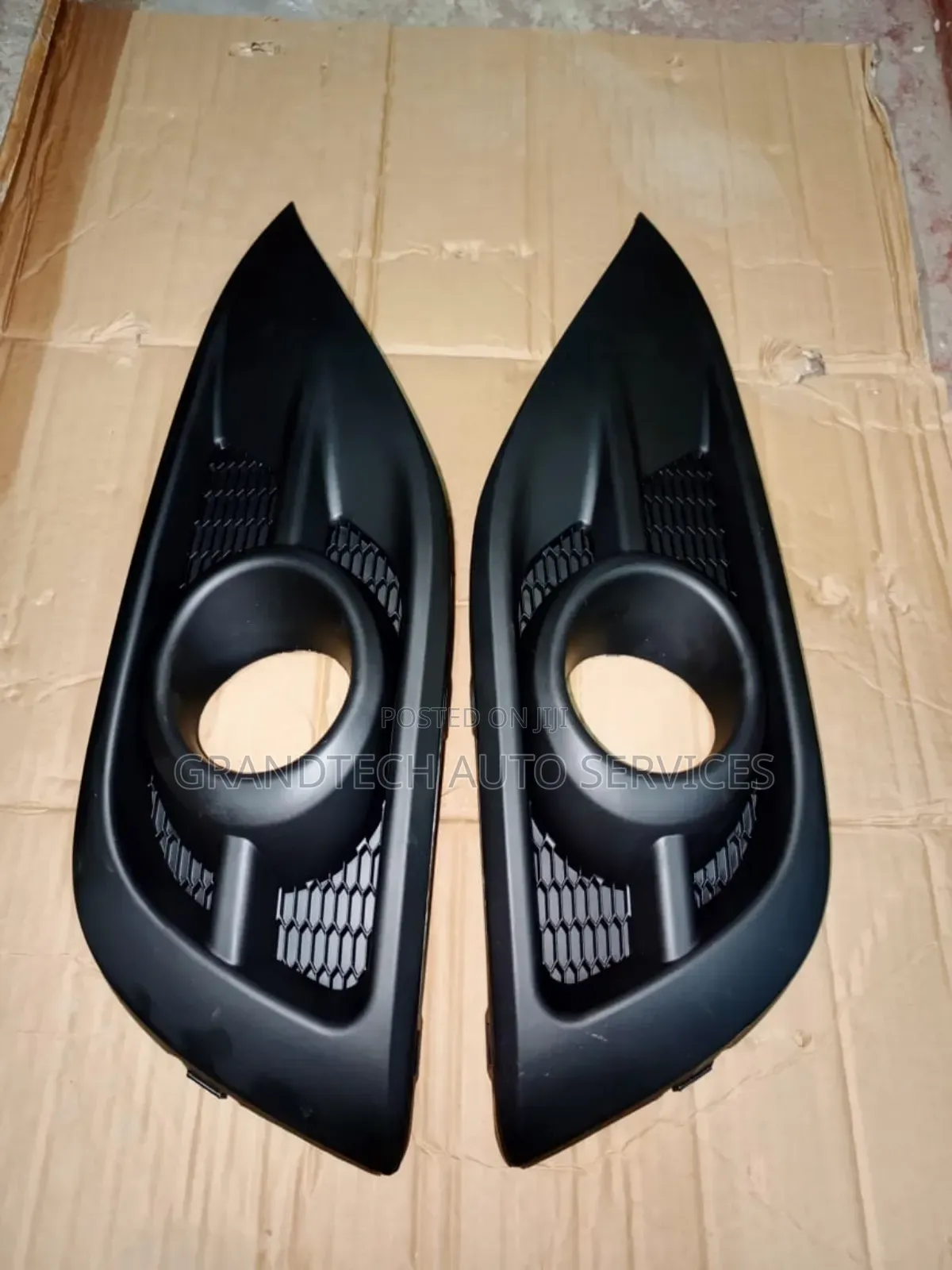 Black Honda CRV Rm1 Foglight Covers