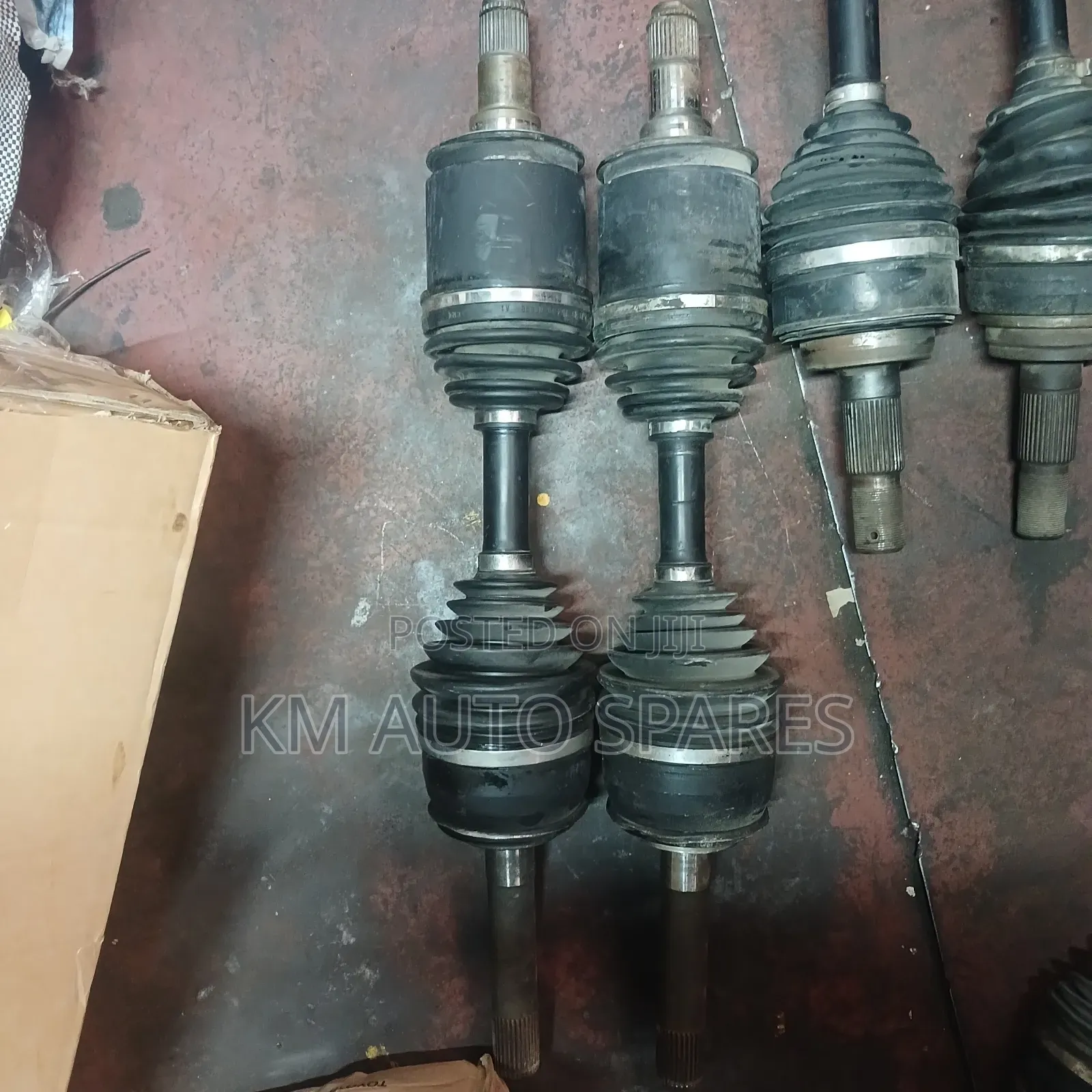 Toyota Land Cruiser V8 Drive Shaft.