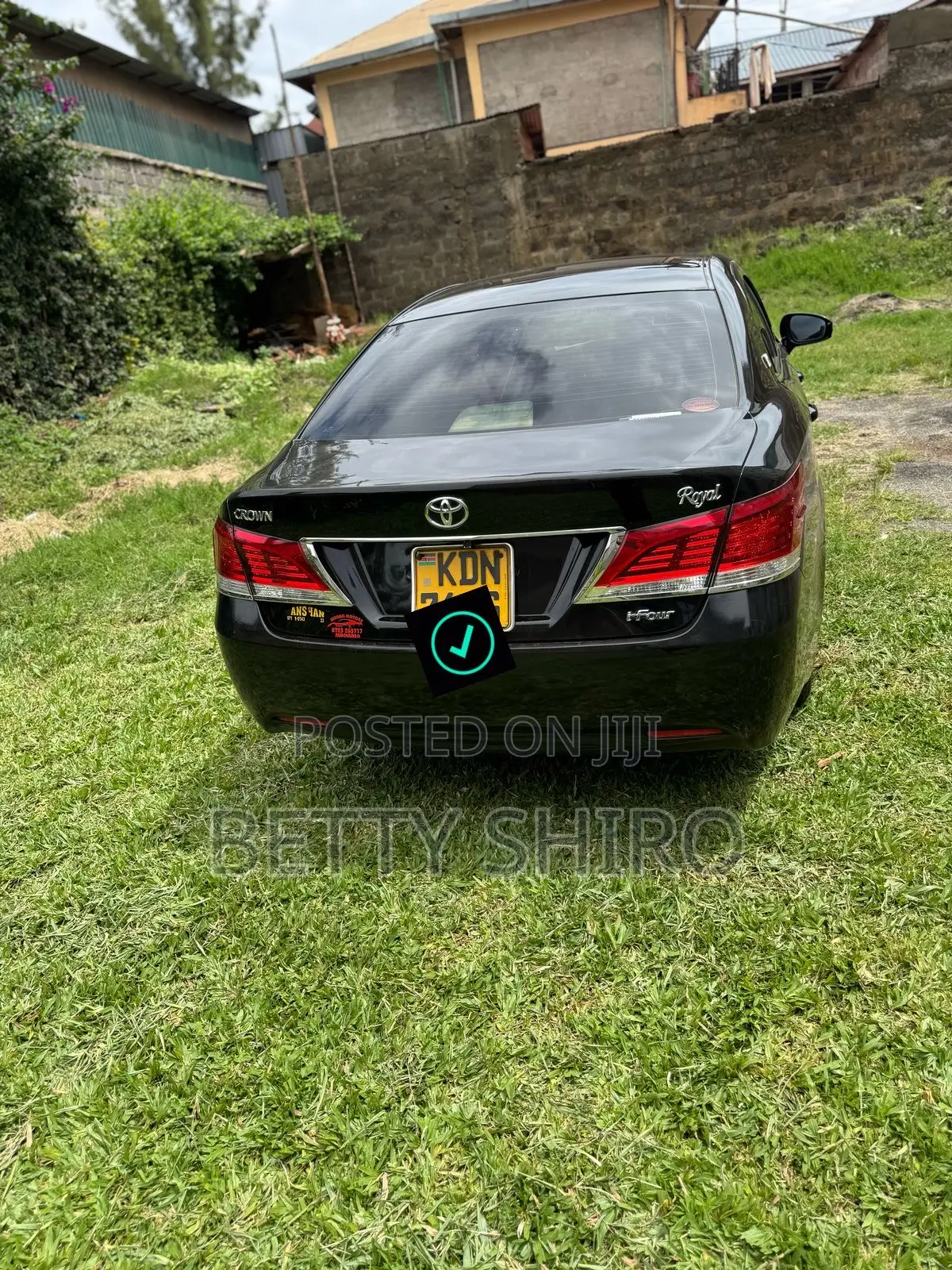 Toyota Royal Crow for Car Rental/Car Hire