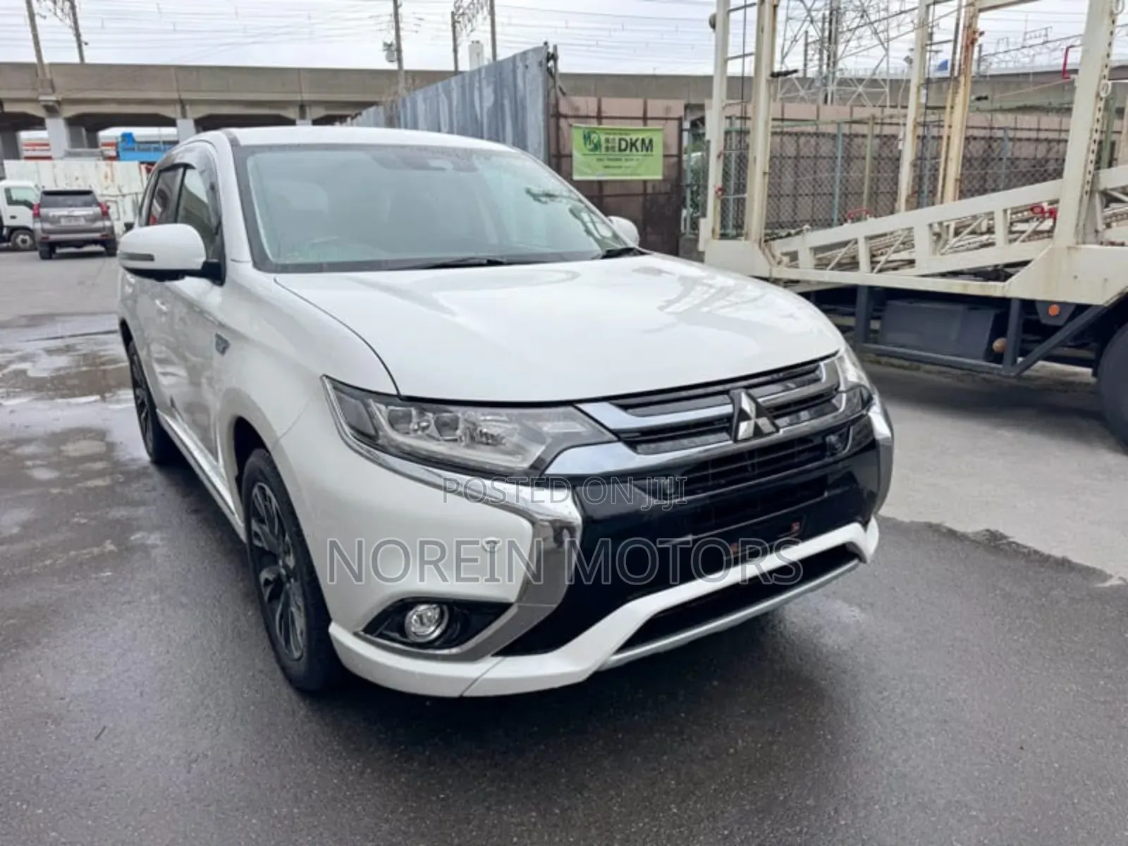 Mitsubishi Outlander 2018 Off white