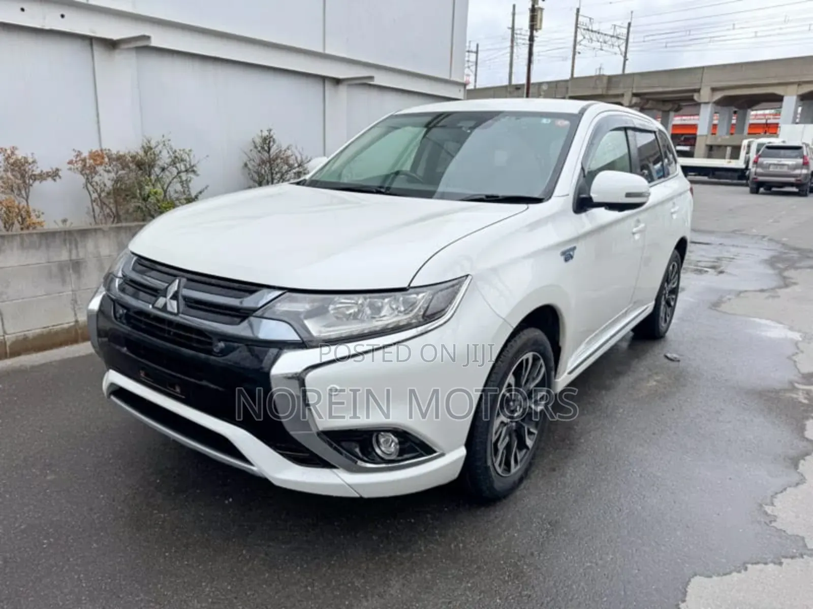 Mitsubishi Outlander 2018 Off white