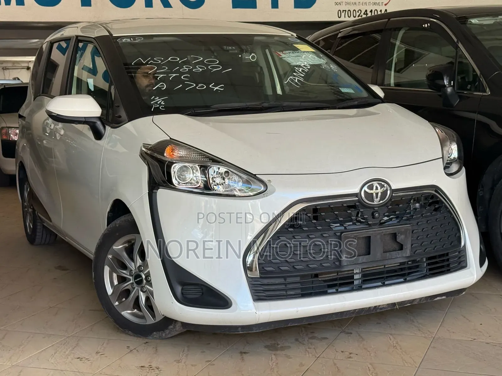 Toyota Sienta 2019 Off white