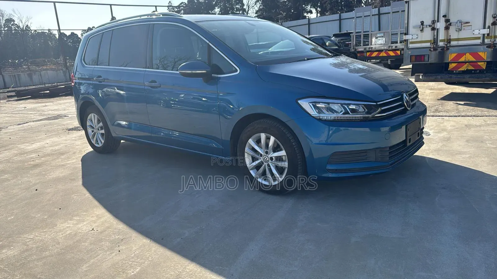 Volkswagen Touran 2019 Blue