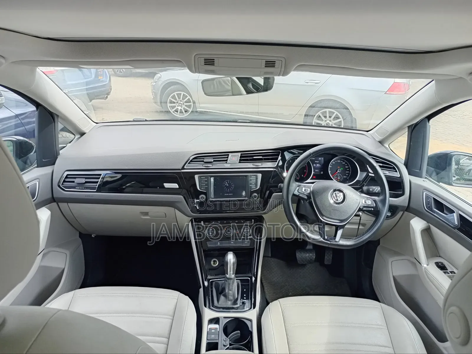 Volkswagen Touran 2018 Black
