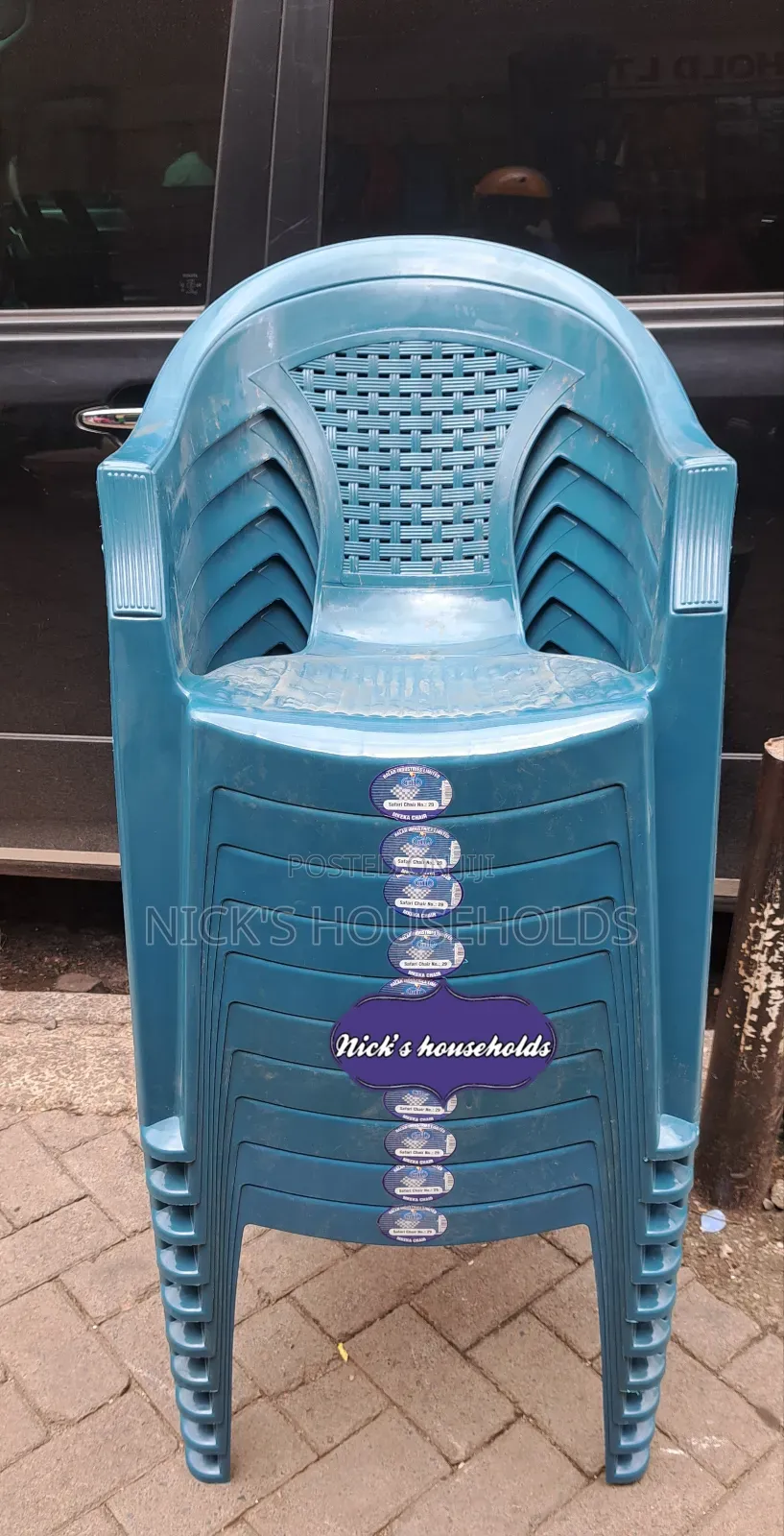 Halar Plastic Chairs With Armrest Blue