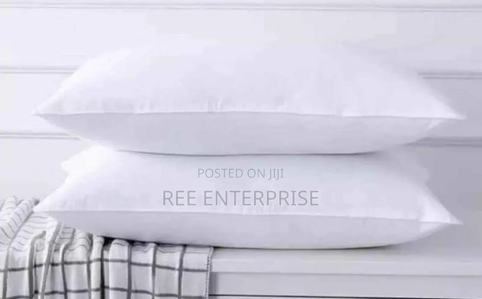 2 Pieces Fibre Hollow Pillows
