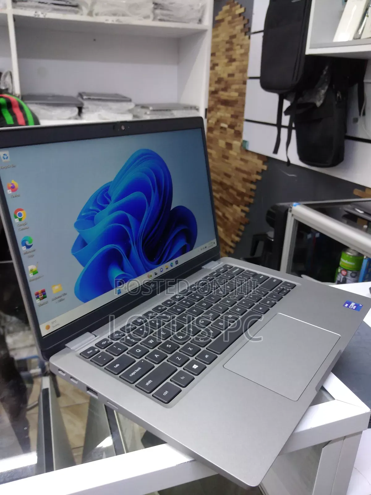 Laptop Dell Latitude 5320 16GB Intel Core I7 SSD 512GB