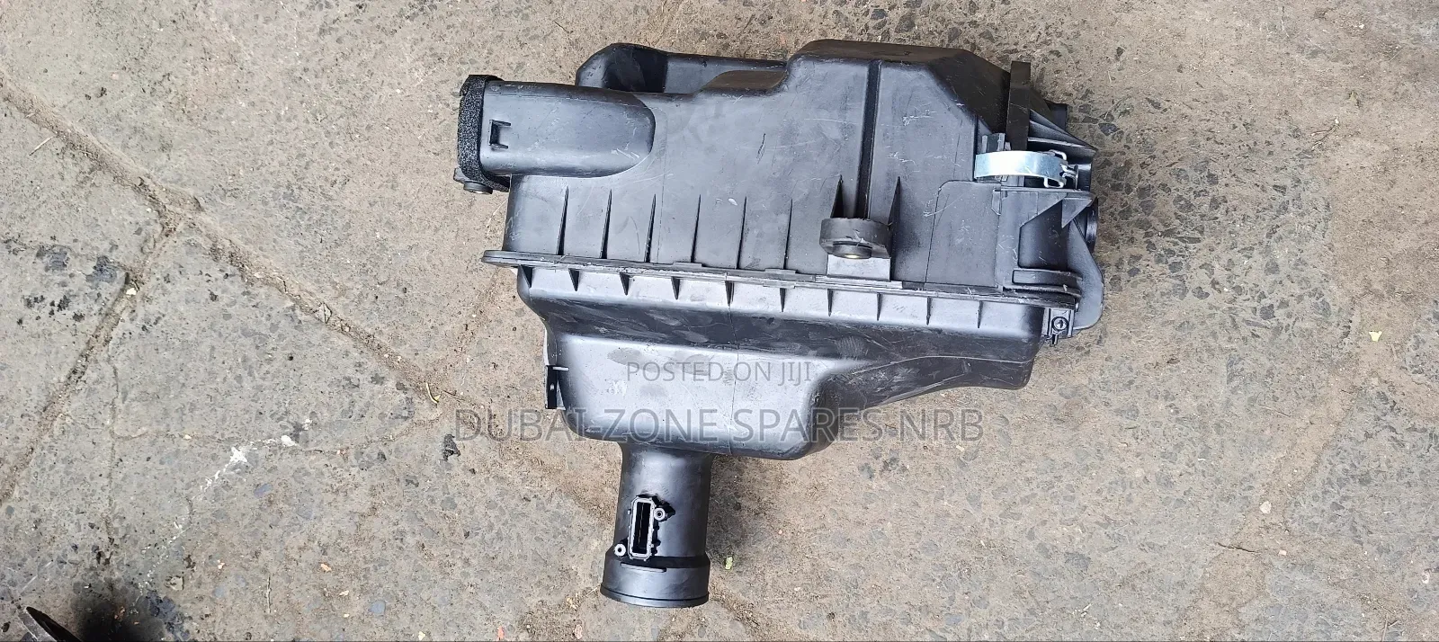 Airclearner Housing 7l,9l Hiace.