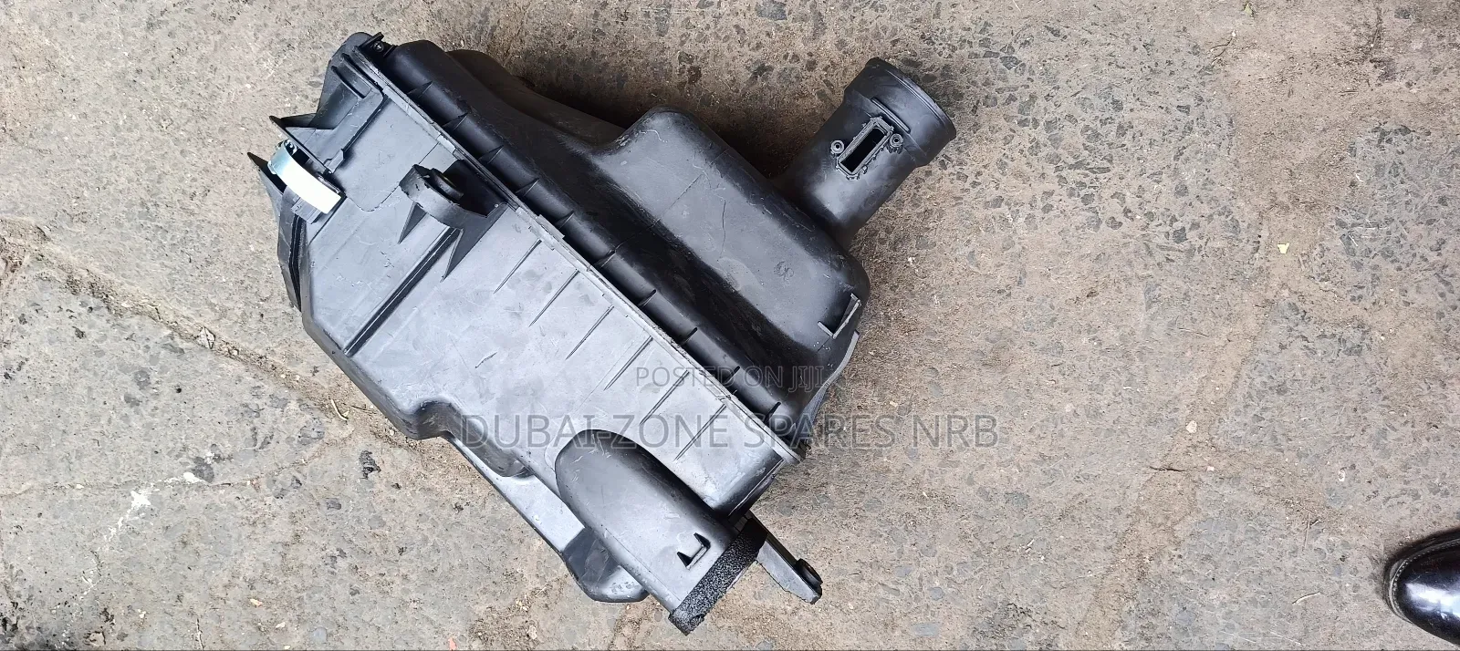 Airclearner Housing 7l,9l Hiace.