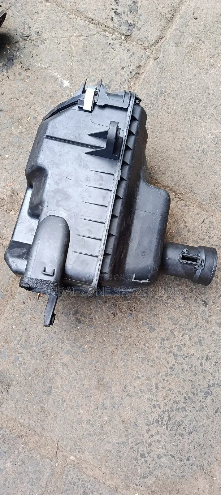Airclearner Housing 7l,9l Hiace.