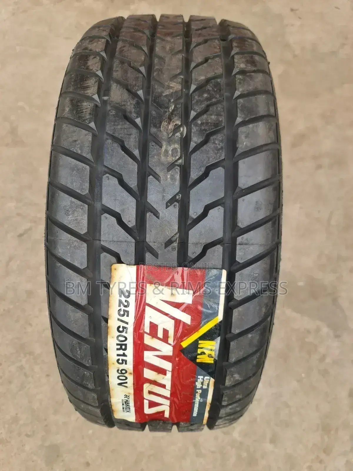 225 /50 R15 Hankook Tyres (Korea)