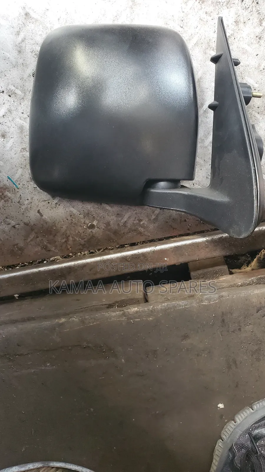 Toyota Hiace 7l Right Side Mirror