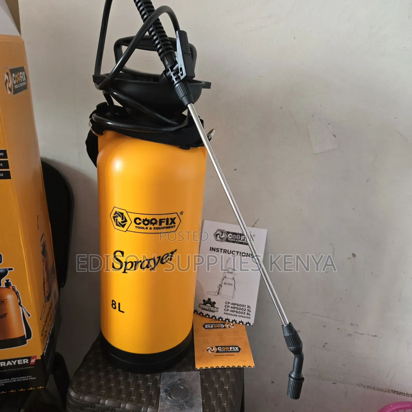 Garden Sprayer 8 Litre Pressure Sprayer Fumigation Bottle Knapsack
