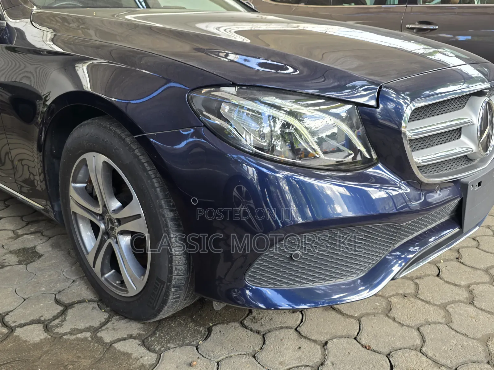 Mercedes-Benz E200 2018 Blue