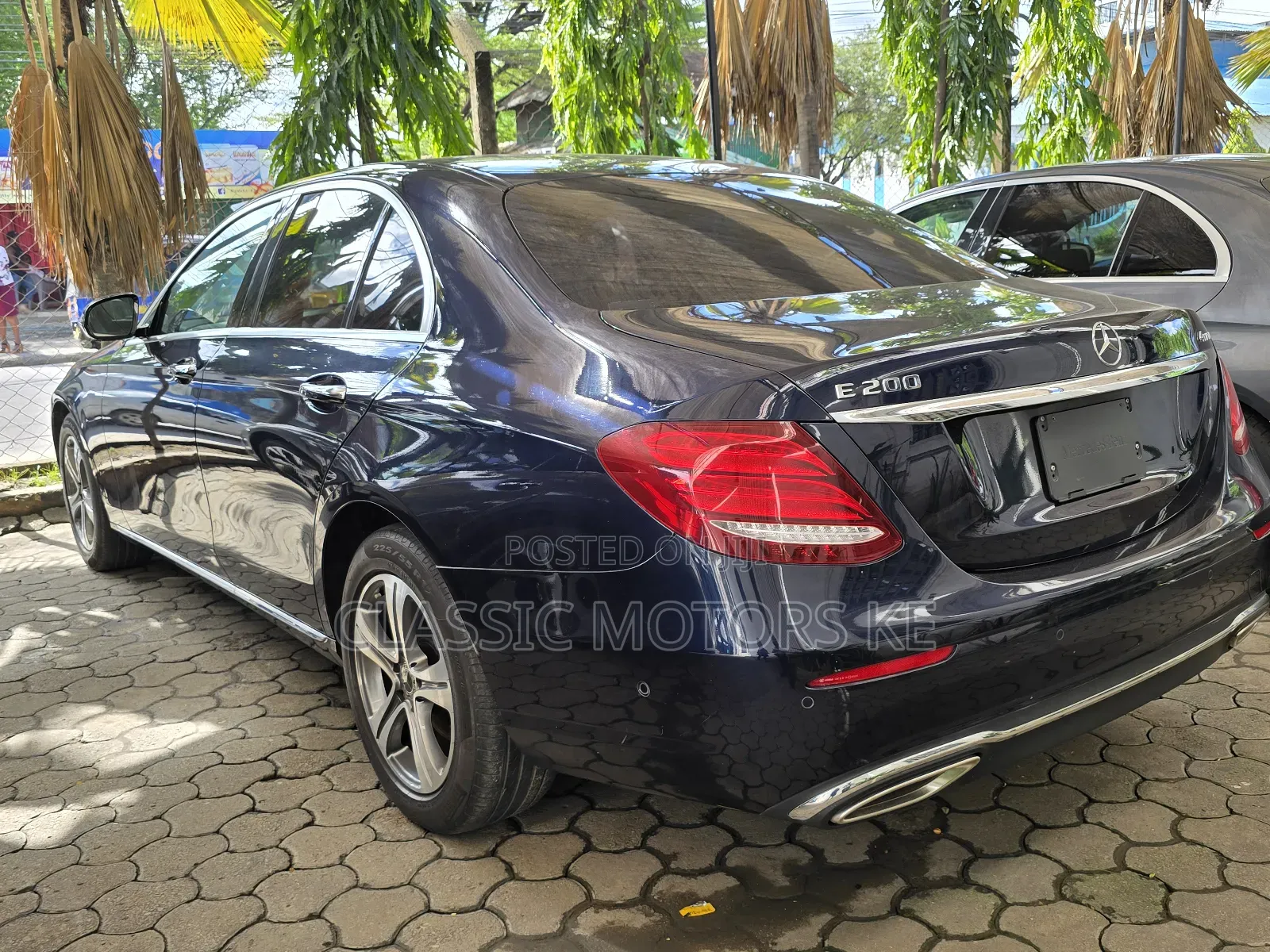 Mercedes-Benz E200 2018 Blue