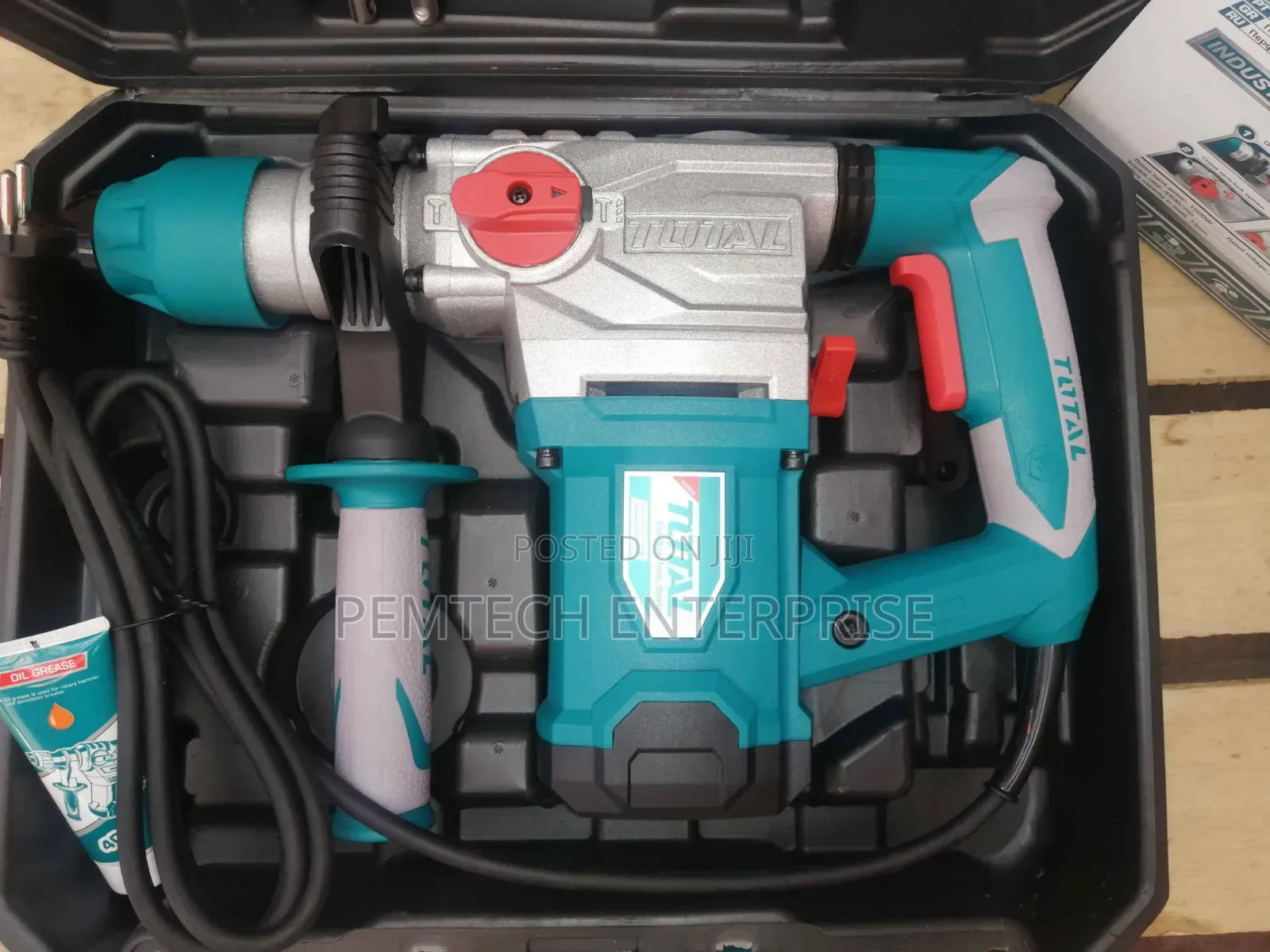 Total Th115326 1500w Concrete Drilling Machine