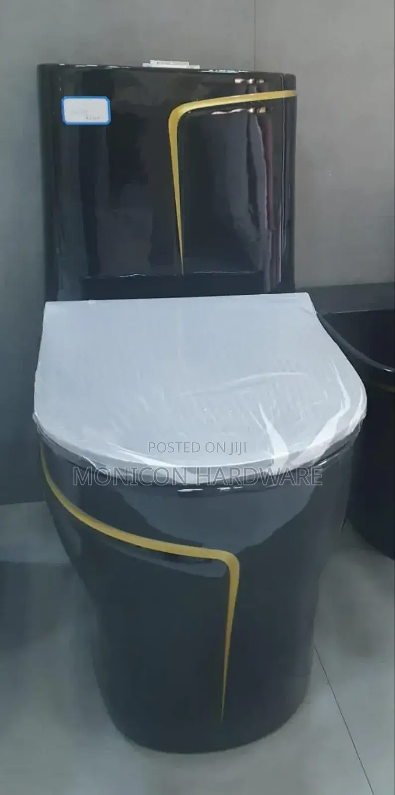 Toilet Seat. Executive Wc(Black and Gold)