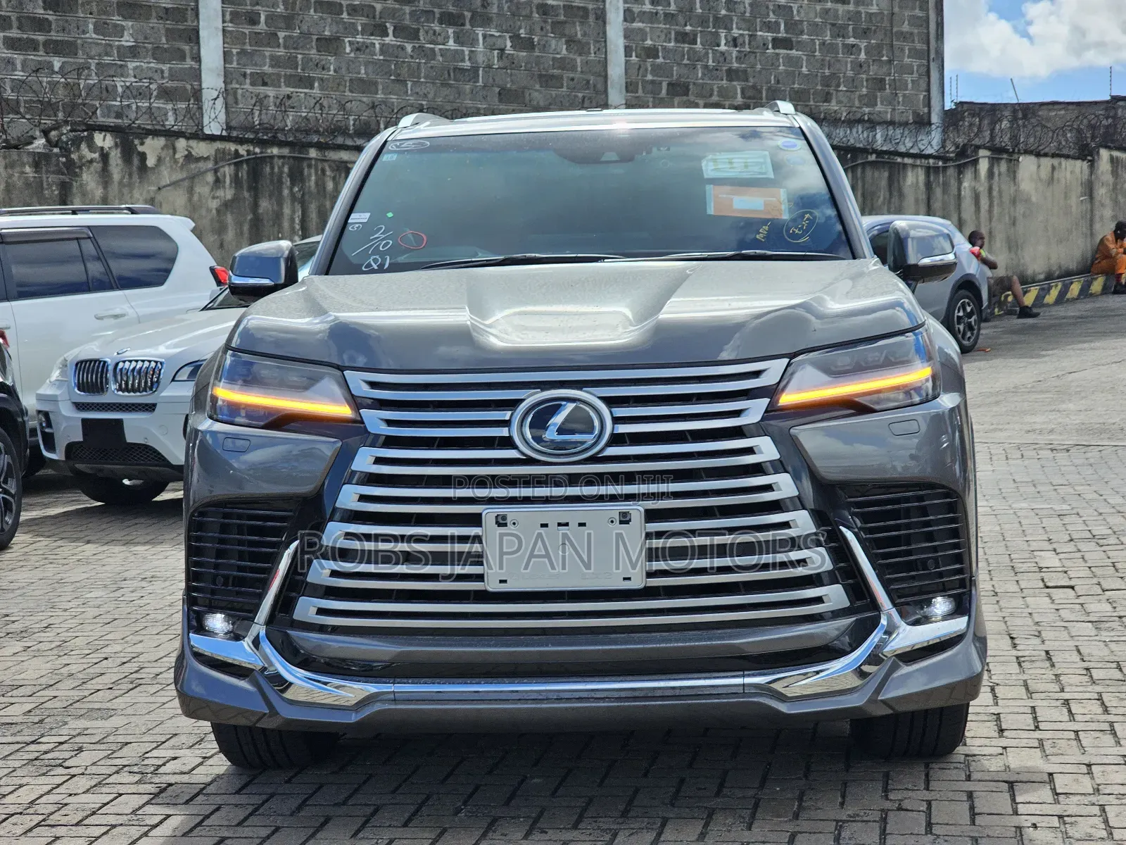 Lexus LX 2024 Gold