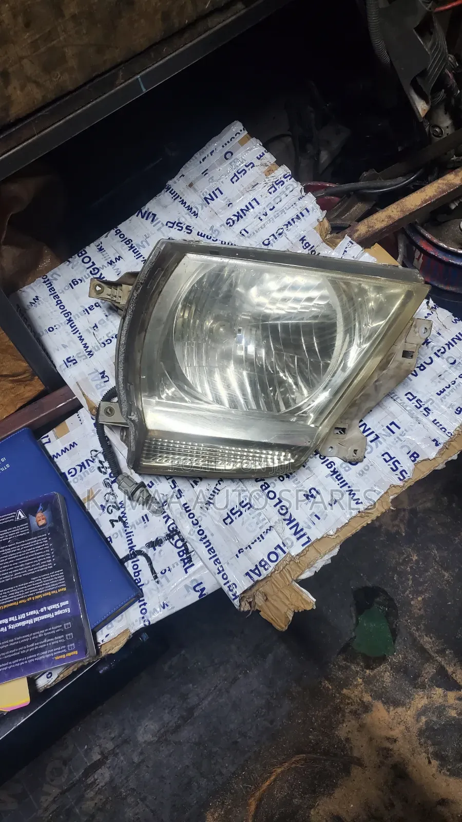 Nissan Caravan Headlights New Model