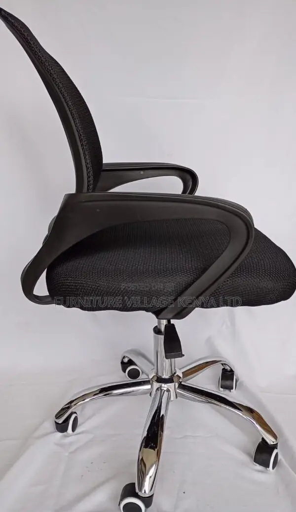 Office Chair: Executive Staff Simple Medium Clerical Chair
