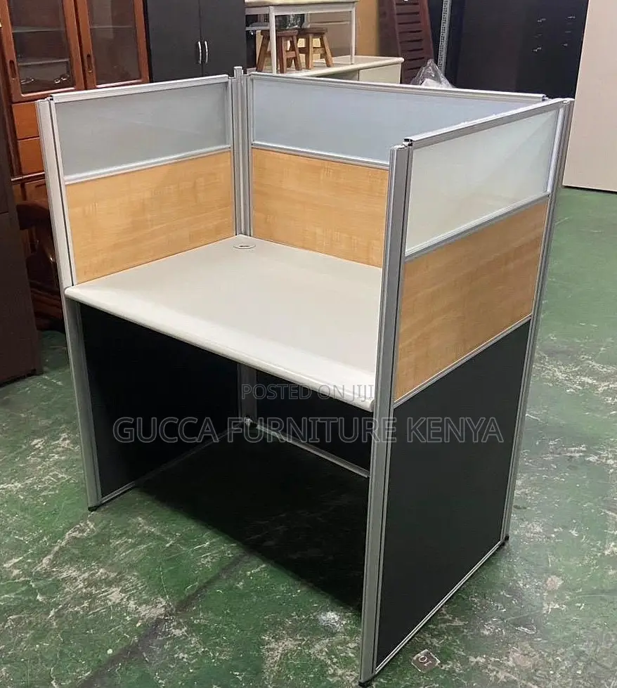 Workstation:1-Way Simple Modular Coporate Workstation