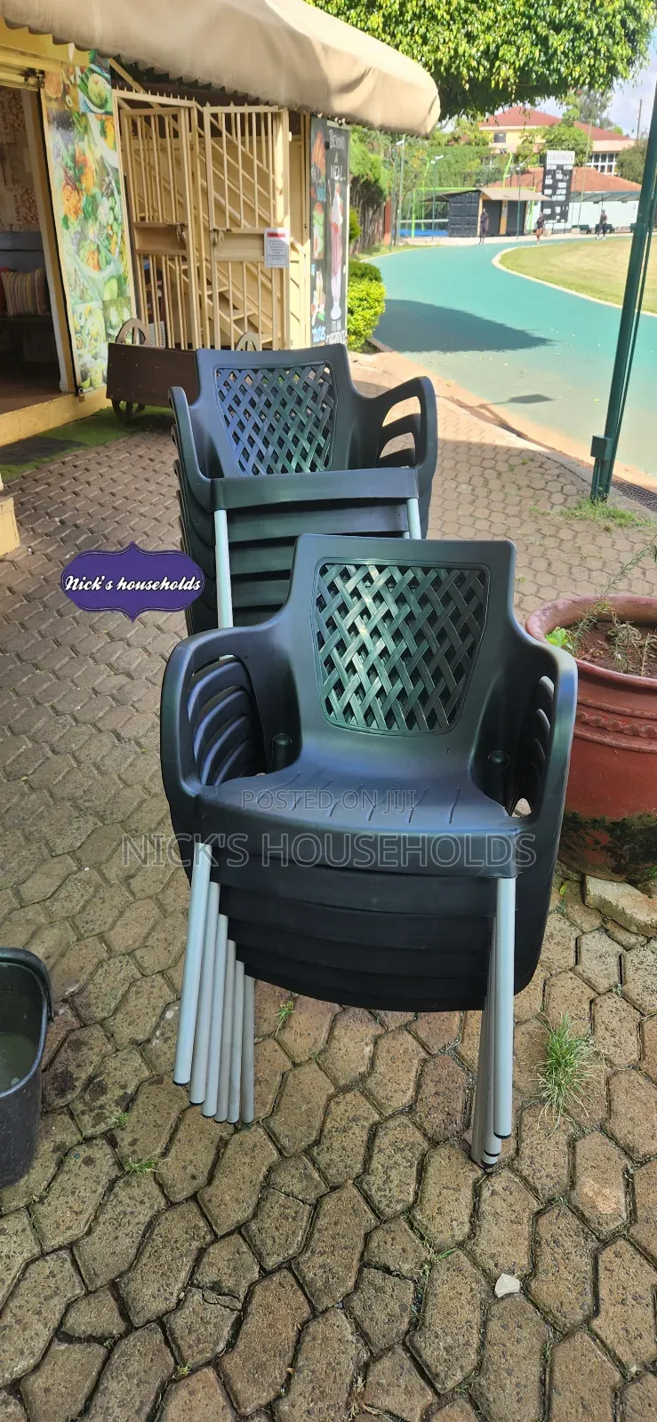 Black Plastic Chairs, Plastic Chairs With Steel Legs