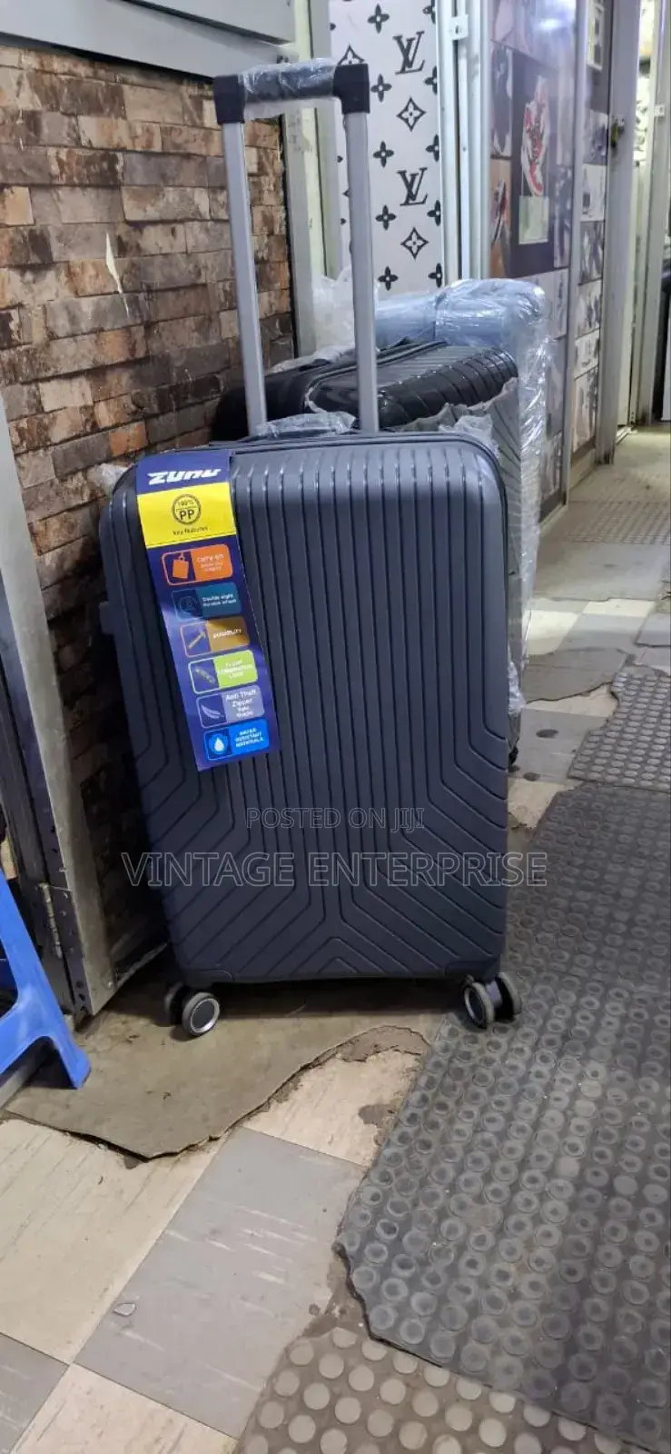 Medium Unbreakable Suitcase