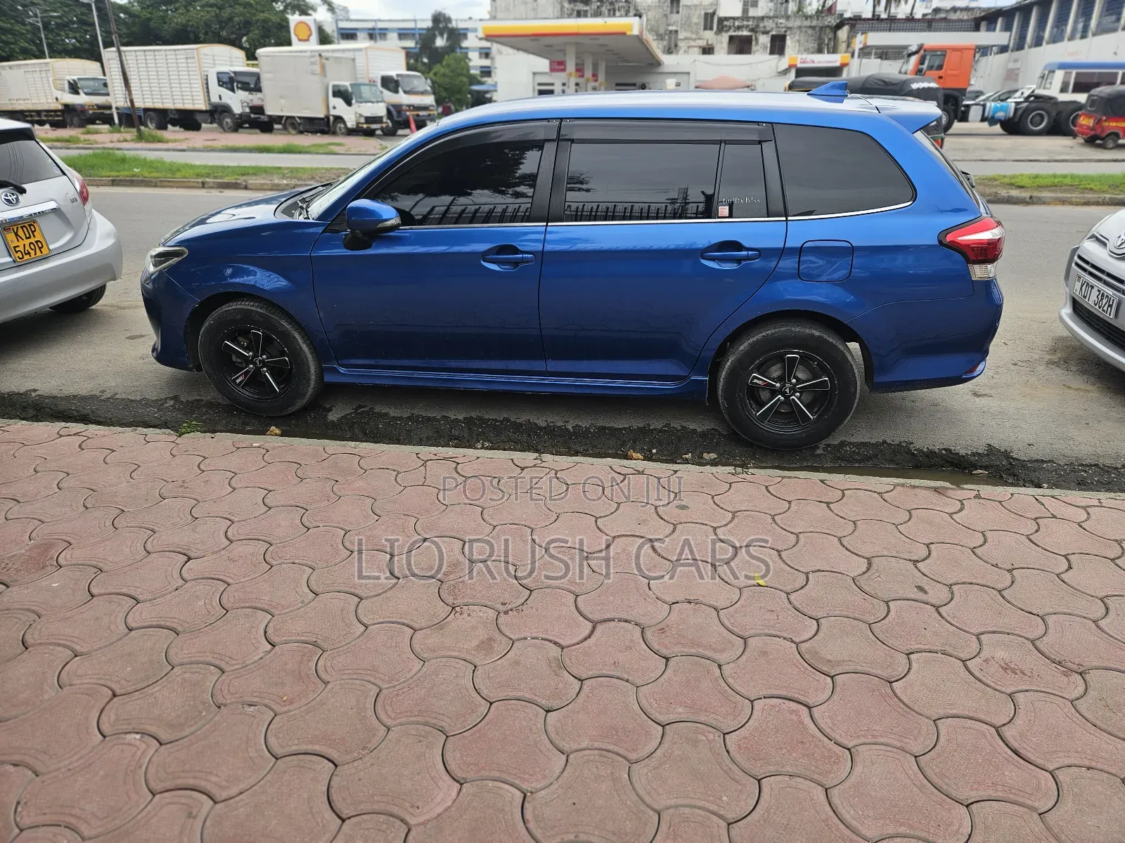 Toyota Corolla Fielder 2017 Blue