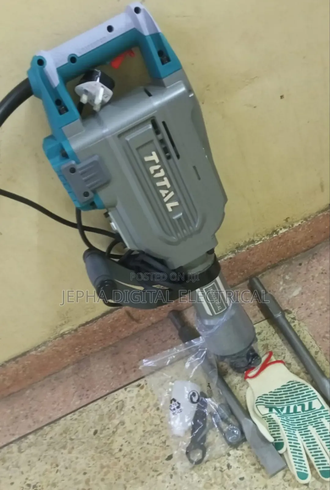 1700w Demolition Breaker