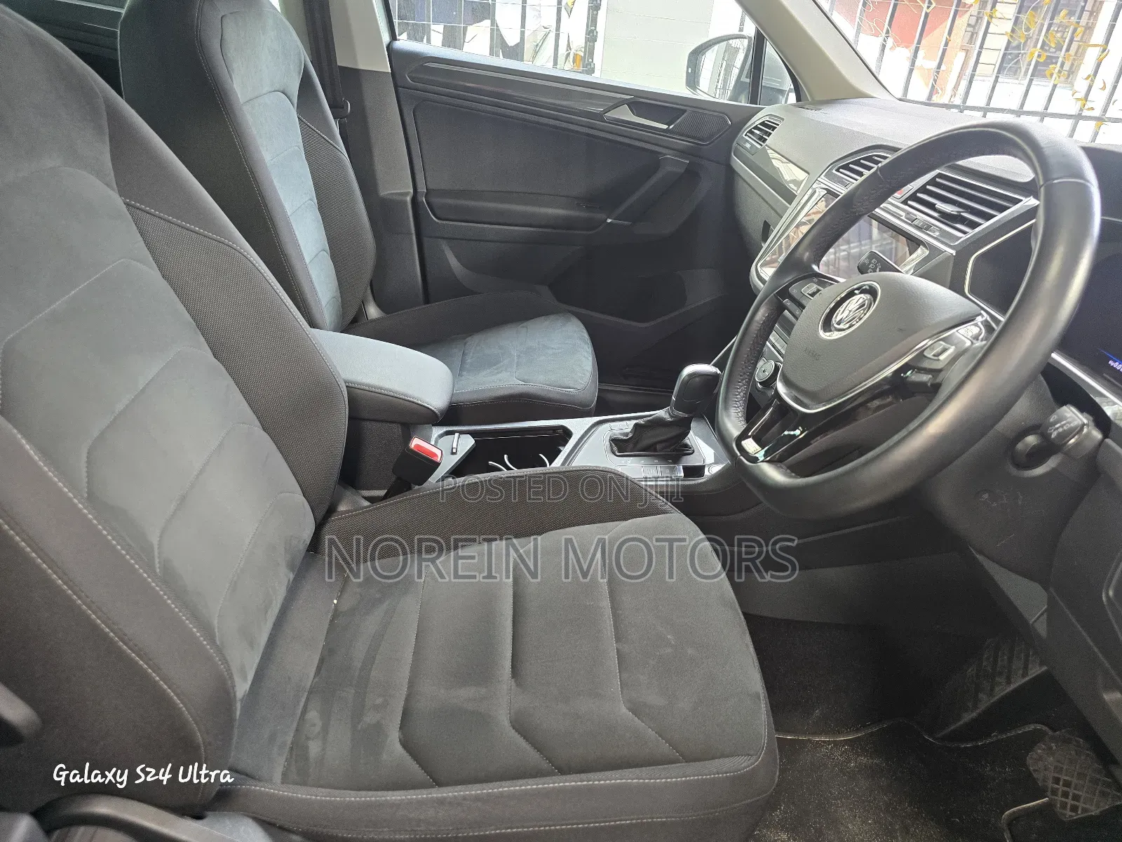 Volkswagen Tiguan 2018 Gray
