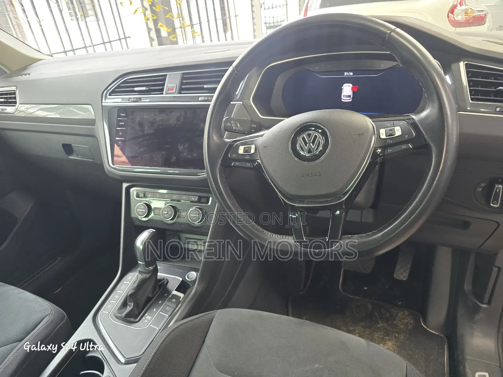 Volkswagen Tiguan 2018 Gray