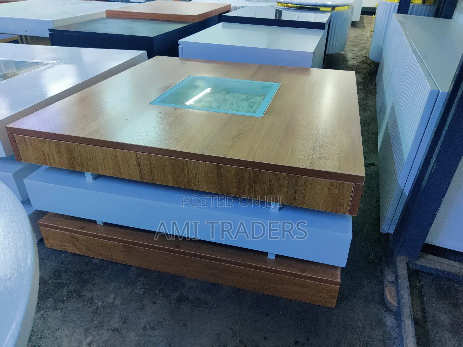 Square Natural Coffee Table+Pebbles